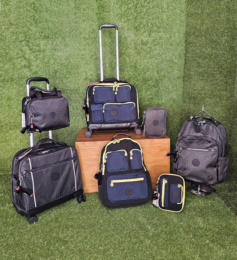 Kipling Pocket - Dimensional Emb